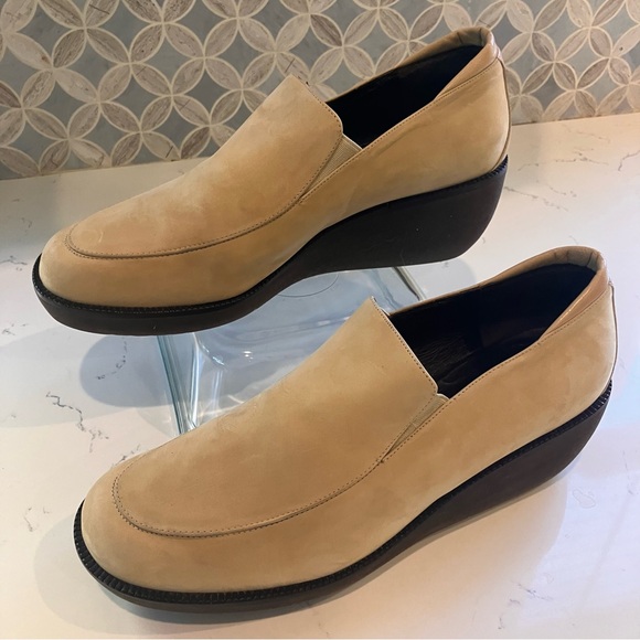 Donald J. Pliner Tan Suede Leather Wedge Platform Slip On Loafer Shoe Sz 8 M - Picture 2 of 11